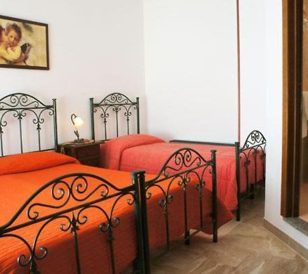 Bed and Breakfast La Coccinella Lecce Zimmer foto